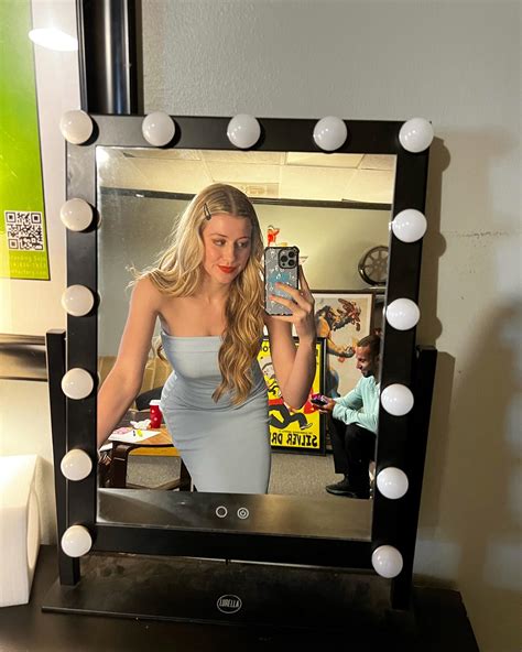 Abigail Fawn (@abigail.fawn) • Instagram photos and videos