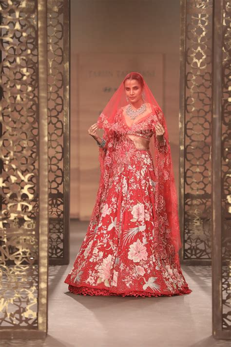 Tarun Tahiliani at India Couture Week 2023: A confluence of influences ...