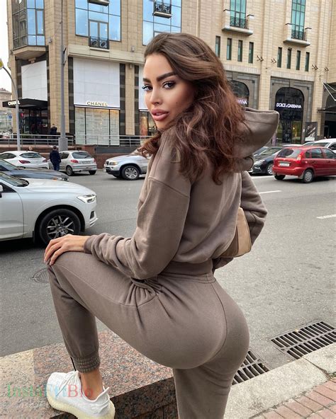 Alena Omovych - Bio, Age, Height | Models Biography