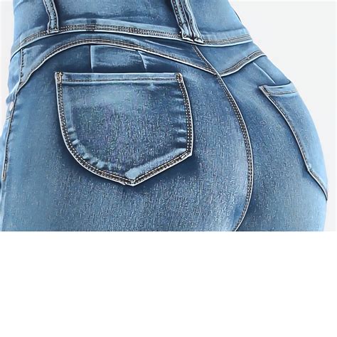 Toned / Tight Ass (illustrious)｜AI Art Model & LoRA | PixAI