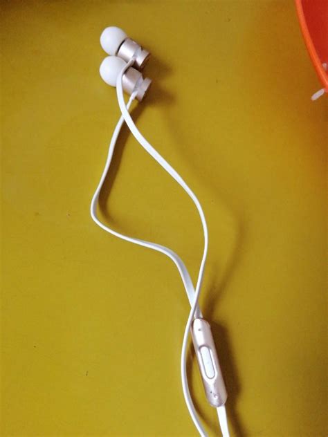 beats wired earpiece, Audio, Earphones on Carousell
