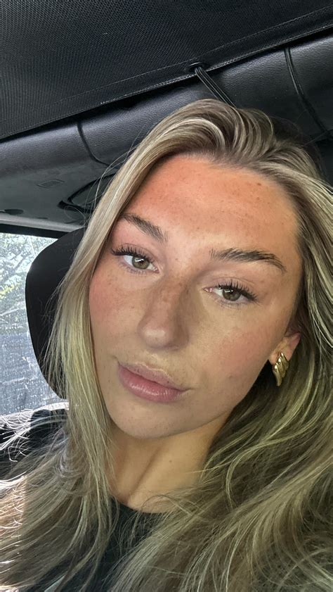 ABBEY (@itsabbeywilson) • Instagram photos and videos