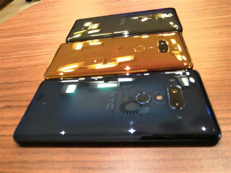 Hands on HTC 12+ - moobilux