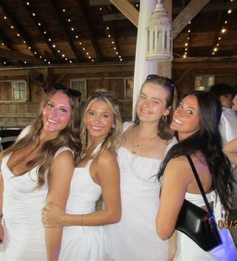 FIONA PARKER (@fionacparker) • Instagram photos and videos