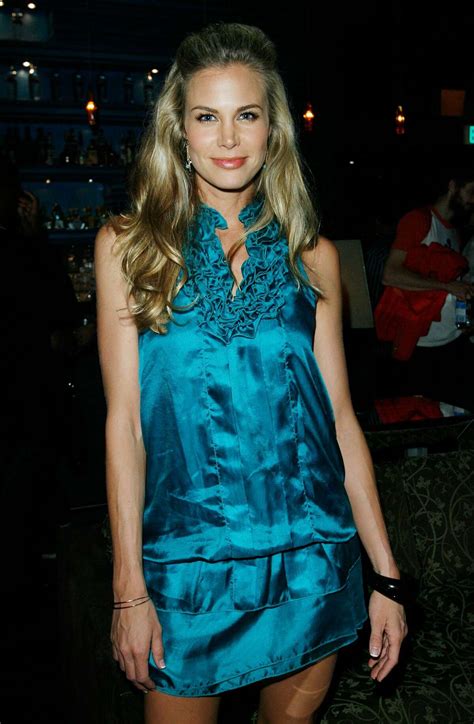 Dallas-native, 'Baywatch' star Brooke Burns celebrates her 40th