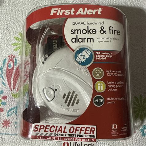 NEW! First Alert Smoke and Fire Alarm 120V AC Hardwired w/9V Battery ...