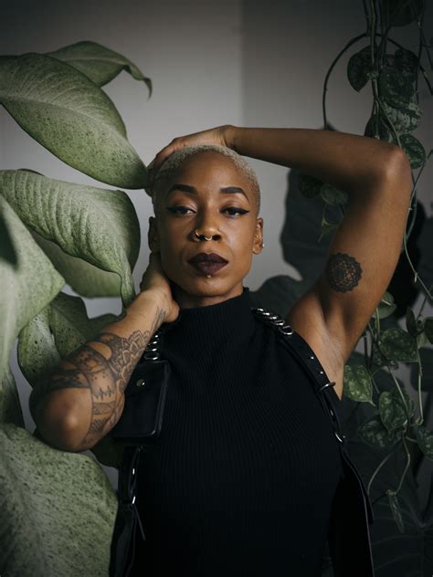 SERVICE - Dominatrix Ashley Paige - Professional Black Dominatrix