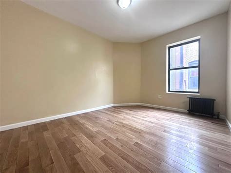 Q65 Bus Route: Service to College Point via 164th Street 3