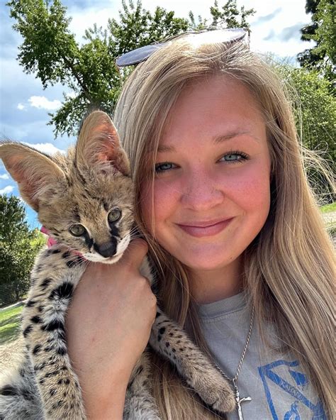 Sage is an Arizona native, cougars further north get even bigger!! #fyp