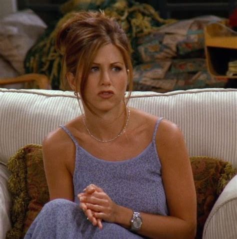 Jenifer Aniston in 2025 | Rachel green hair, Rachel green outfits ...