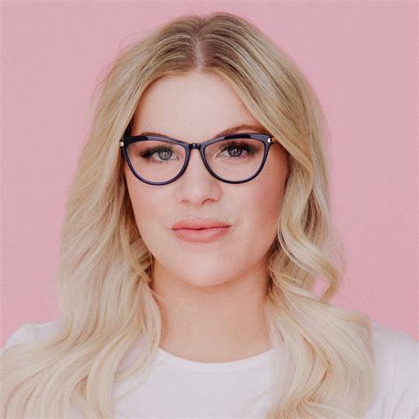 Finding the perfect glasses for an oval shape head 18