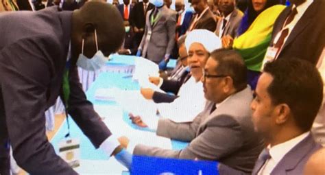 Sudanese foes sign landmark peace deal in Juba to end deadly war ...