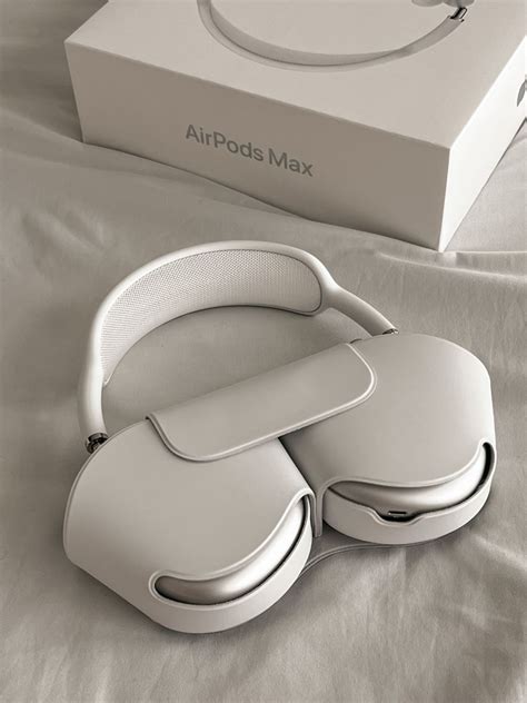 AirPods Max, AirPods Max silver, silver, apple, aesthetics blog Y2k ...