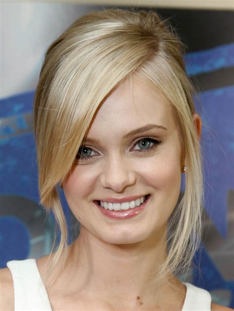 Pictures of Sara Paxton