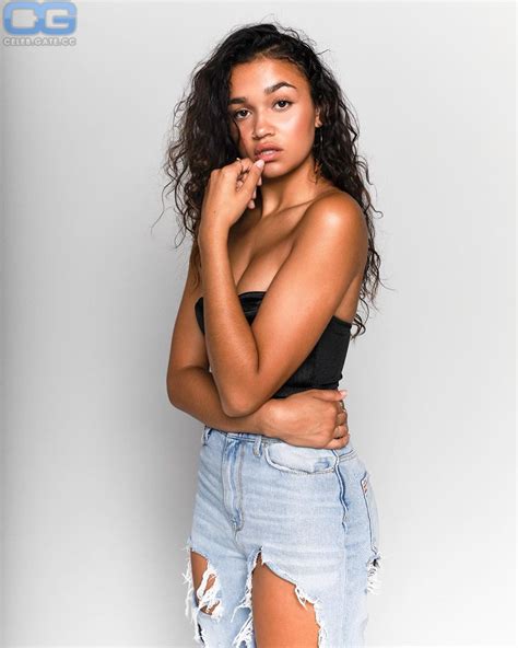 Madison Bailey nude pictures from onlyfans leaks and playboy. Sex Scene