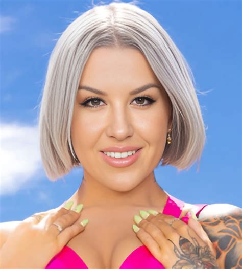 Luna Legend (Actress) Age, Height, Videos, Biography, Wikipedia, Career