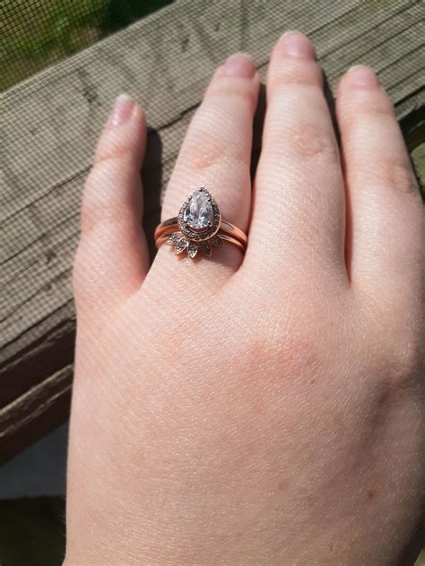 Finally got my wedding band and I'm so obsessed with how well it goes