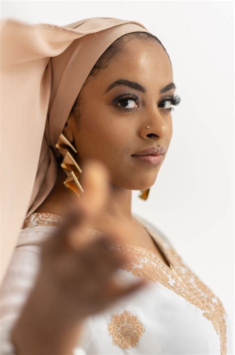 Maarya Stylsit | Portfolio - LK Scarves