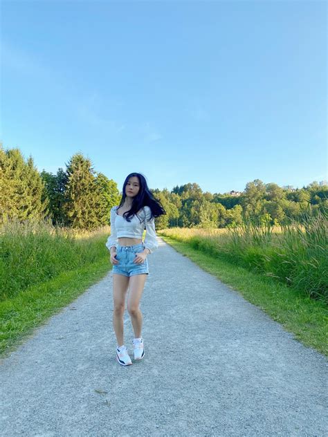 QuarterJade on Twitter: "@39daph I would t3 sub" / Twitter