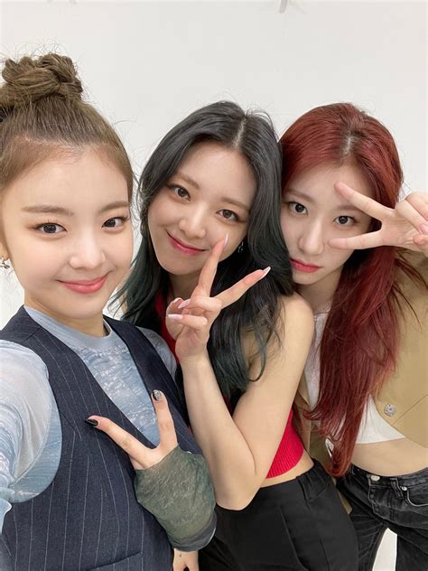 ITZY - ITZY Photo (43906816) - Fanpop