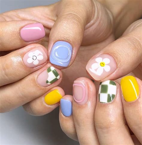 47 Smiley Face Nails For A Trendy Manicure