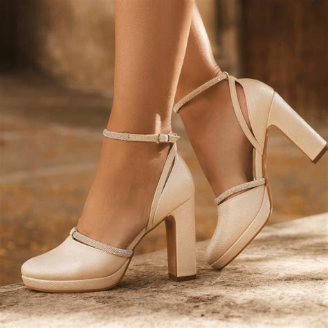Champagne coloured shoes wedding 60 photos - Astyledwedding.com