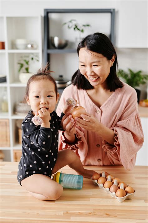 childrens eating    childrens eating stock