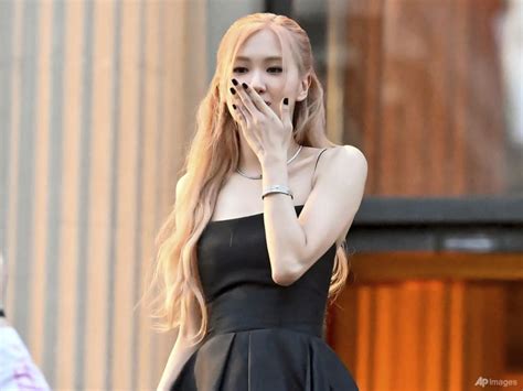 taylor swift gave blackpink star rose solo career advice cna lifestyle