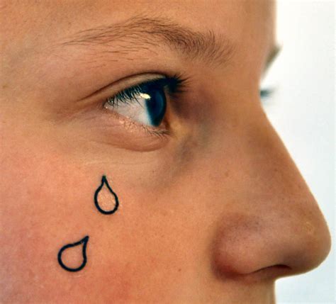 O Que Significa Tatuagem De Lagrima No Rosto - Interpretações da tatuagem de lágrima no rosto em diferentes culturas ...