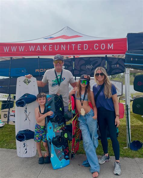 Bella Carter (@bellavcarter) • Instagram photos and videos