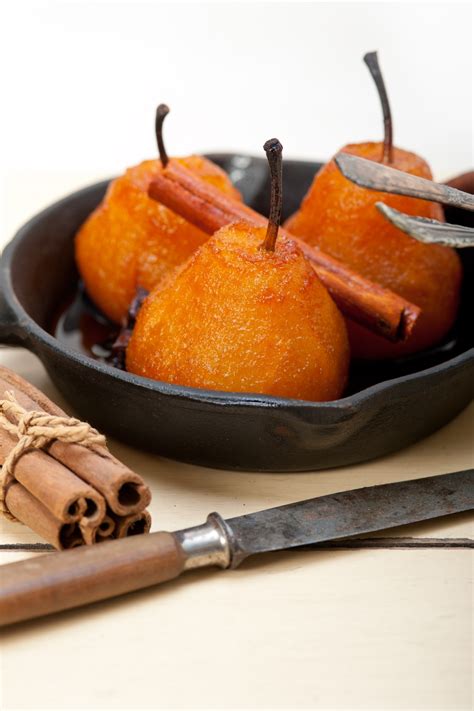 Poached Pears Recipe - Fruity Desserts