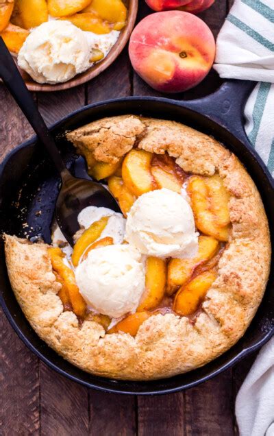 Skillet Peach Cobbler - Recipe Runner