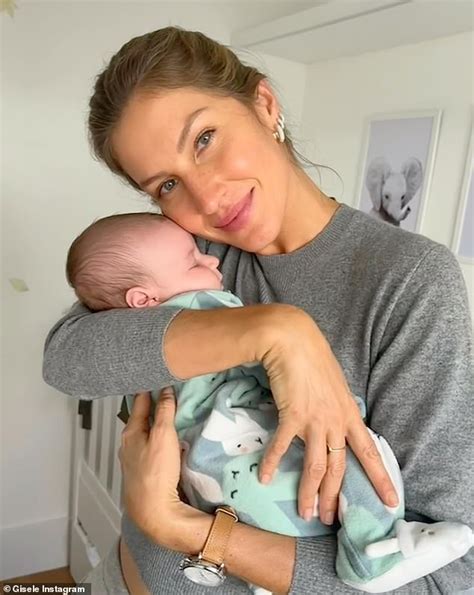 Gisele Bundchen holds a newborn baby in Brazil | Daily Mail Online