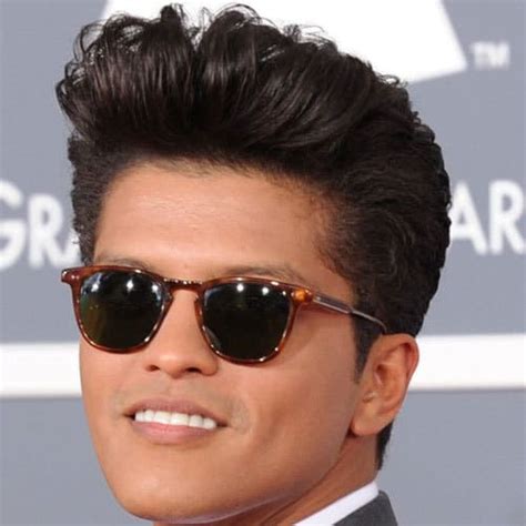 Bruno Mars Hairstyles: Curly & Pompadour Hair – Cool Men's Hair