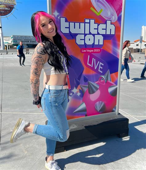 Shark 🦈 twitch streamer (@xnuclearshark) • Instagram photos and videos