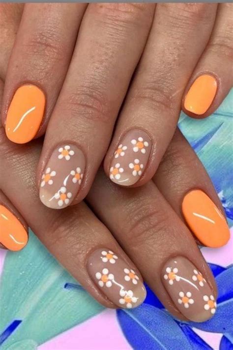 Simple Flower Nail Designs to Celebrate Spring - DIY Darlin' | Nails ...