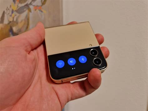 Näin otat kaiken irti Samsung Galazy Z Flip4 5G:n pikkunäytöstä | Telia Yhteisö