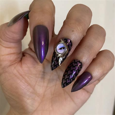 how to cut bearded dragon nails 6