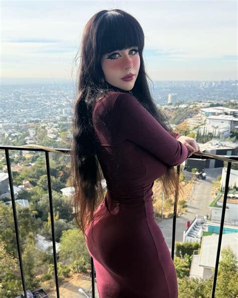 Lara Rose | What are you wearing for Halloween? I haven’t even thought