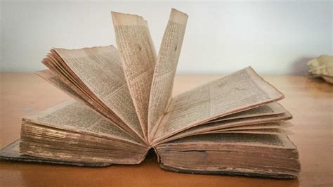 rare books      titanic abc listen