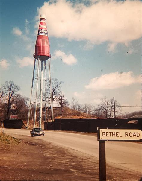 World’s Largest Ketchup Bottle - Collinsville, Illinois : r/StLouis