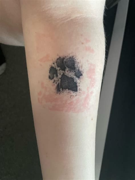 First tattoo! This is my first tattoo and they used second skin, I got