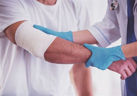 arm fracture spire hand upper limb centre