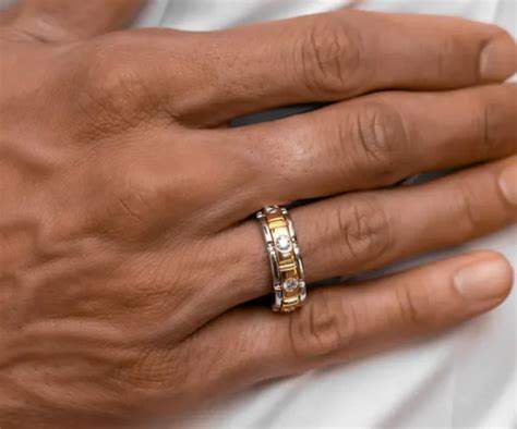 ring finger  men  hand guide ivana jewels