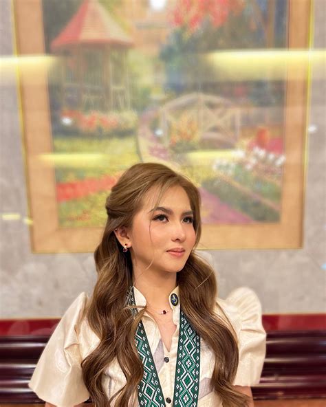 Julie Anne Chua (@itsjulieanne_) • Instagram photos and videos