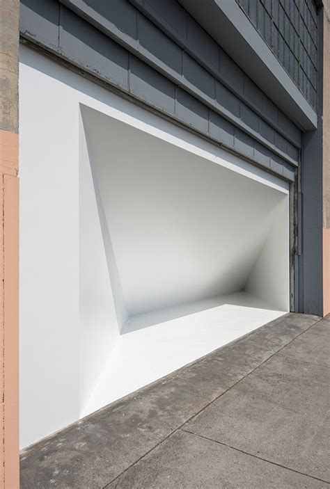 Critics are divided over the new geffen contemporary at moca show