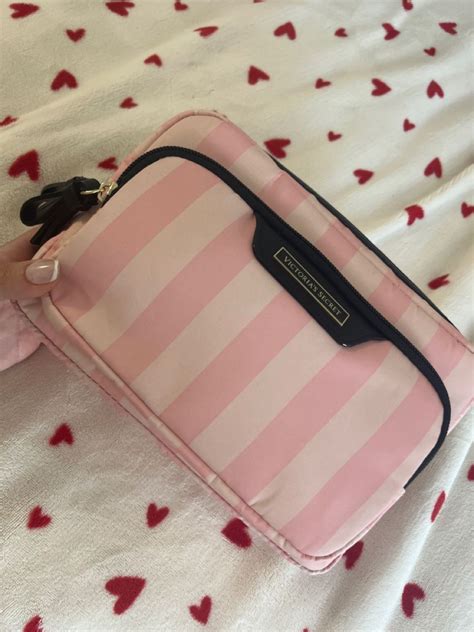 cute makeup bags | Cute makeup bags, Victoria secret makeup, Pink ...