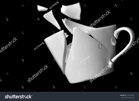 broken cup royalty  images stock  pictures