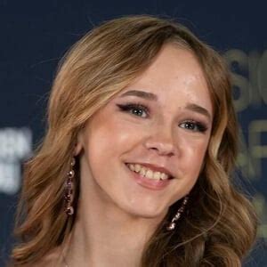 Emma Kok - Age, Family, Bio | Famous Birthdays