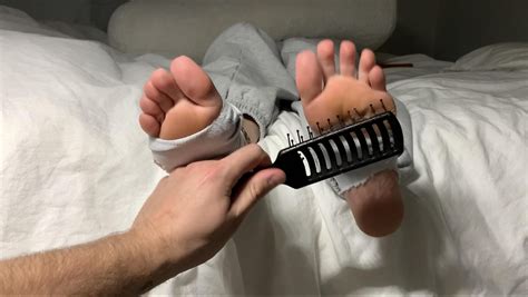 Take advantage of my ripped socks 😍😉 : r/TickleLovers